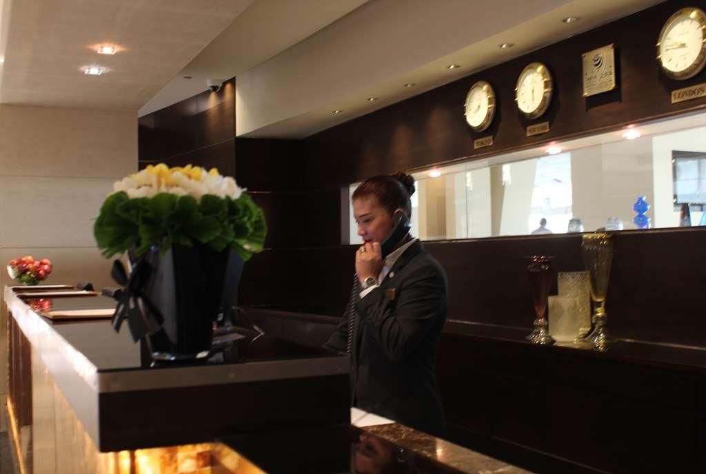 Safir Fintas Hotel Kuwait Kuwait City Facilities photo Concierge at the Mandarin Oriental, Hong Kong