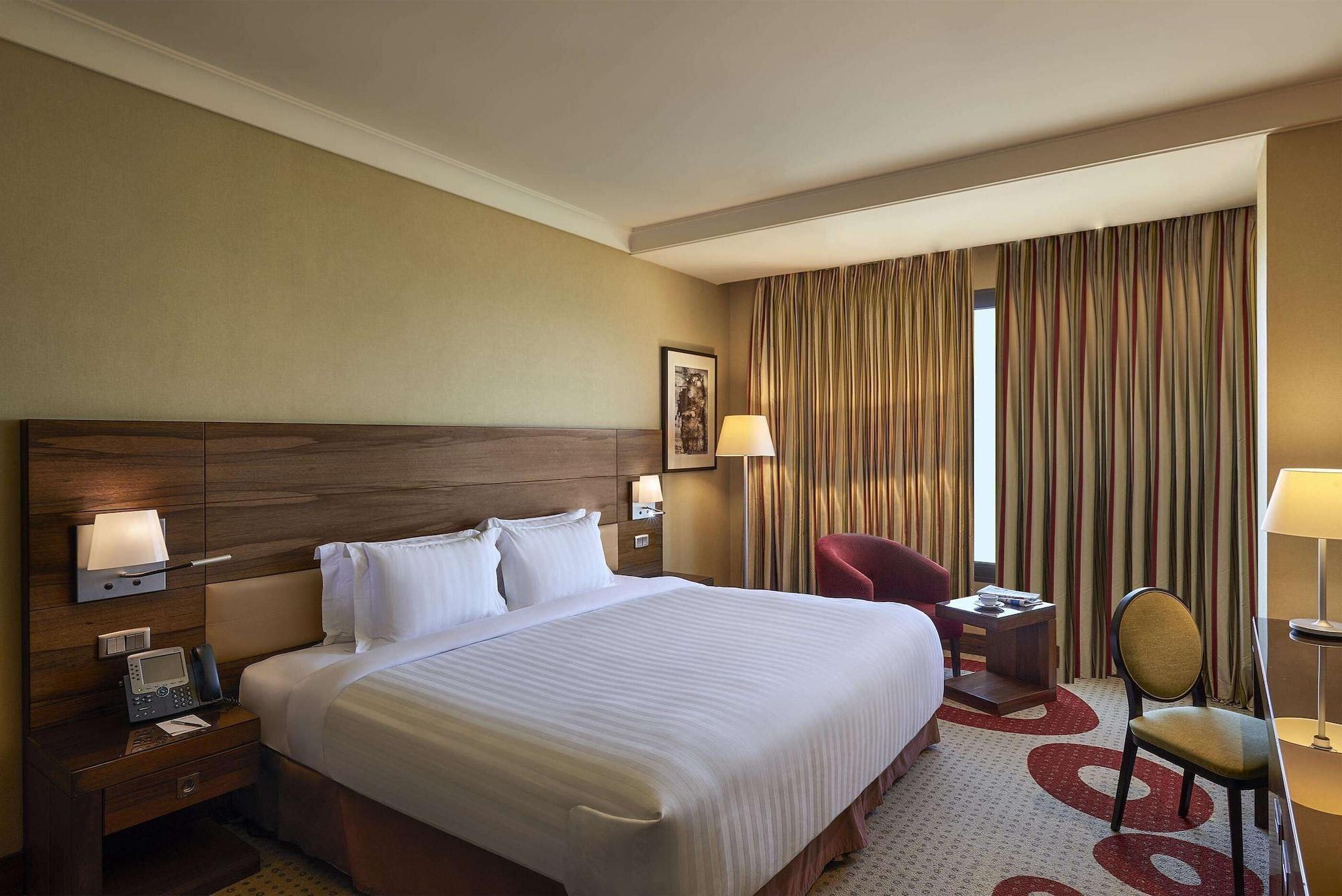 Safir Fintas Hotel Kuwait Kuwait City Exterior photo