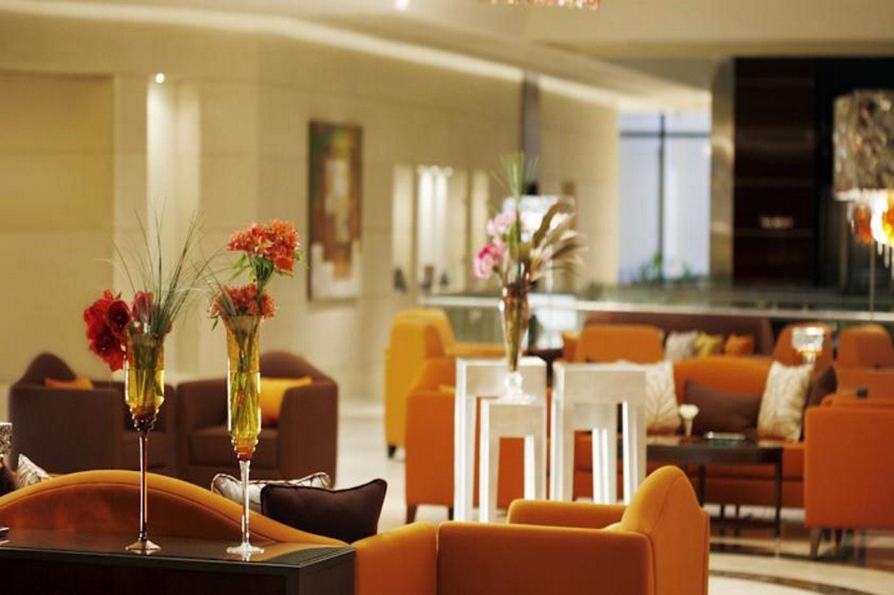 Safir Fintas Hotel Kuwait Kuwait City Exterior photo Lobby