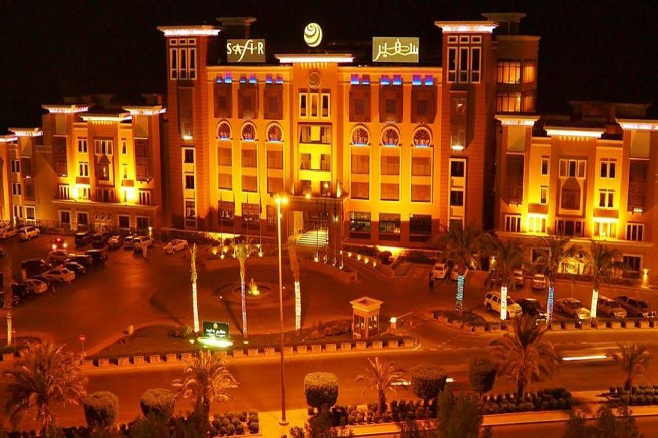 Safir Fintas Hotel Kuwait Kuwait City Exterior photo The station at night