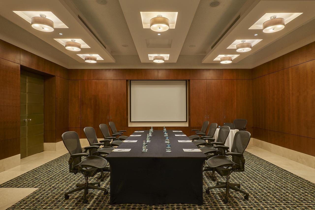 Safir Fintas Hotel Kuwait Kuwait City Exterior photo Meeting room