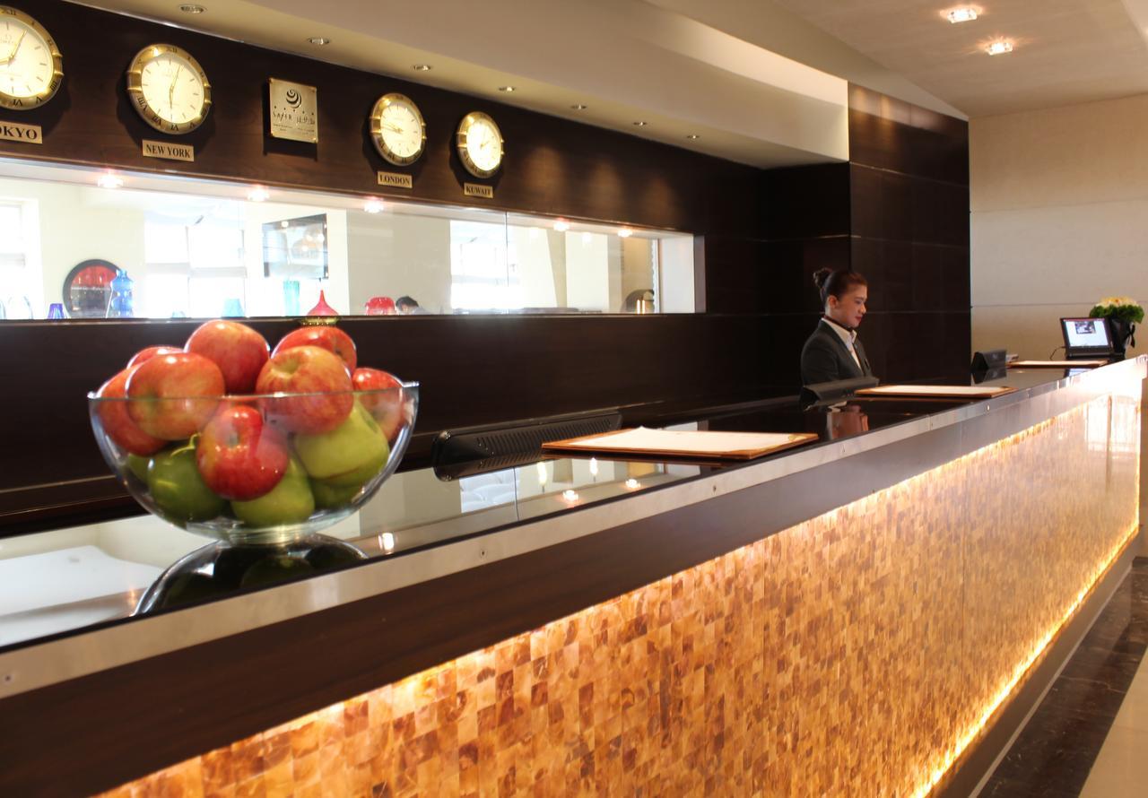 Safir Fintas Hotel Kuwait Kuwait City Exterior photo Reception desk at the hotel