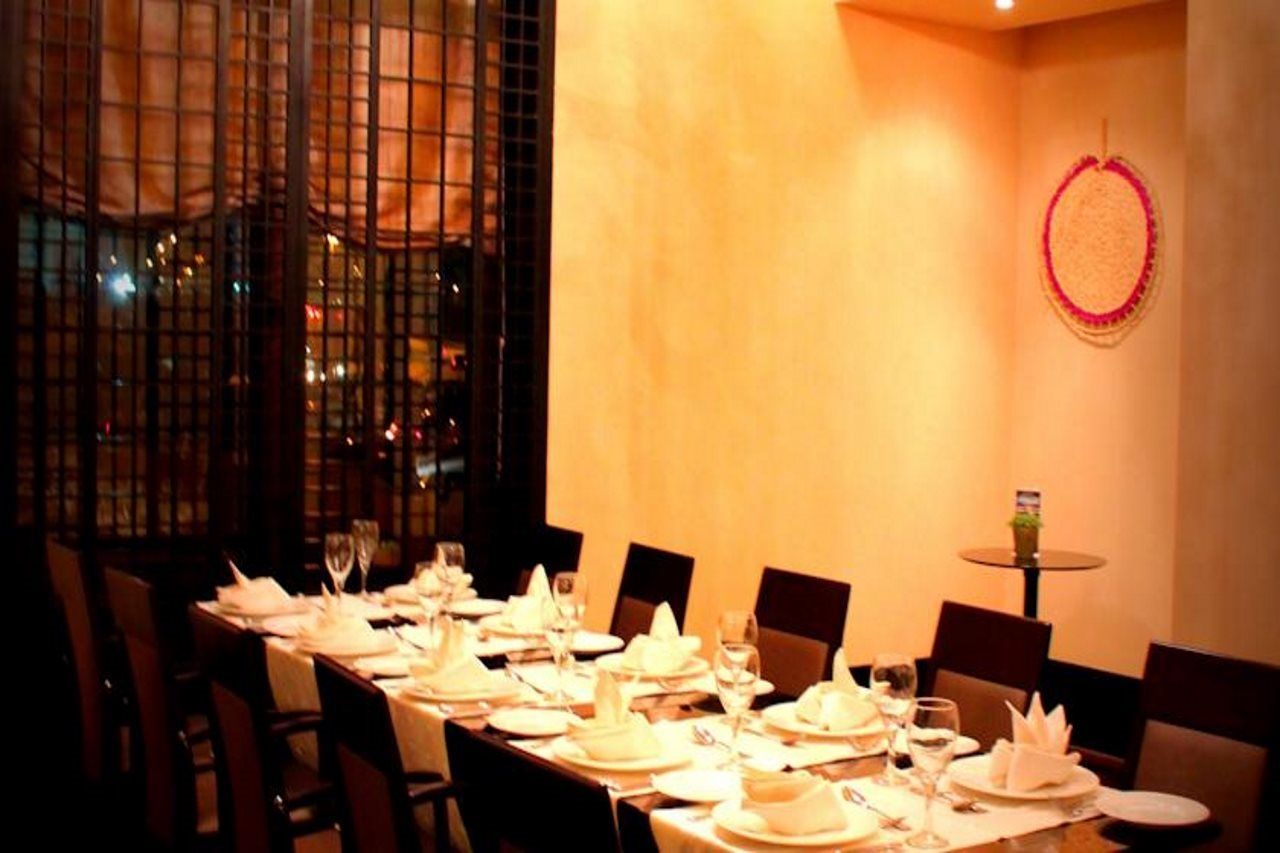 Safir Fintas Hotel Kuwait Kuwait City Exterior photo Interior of the restaurant